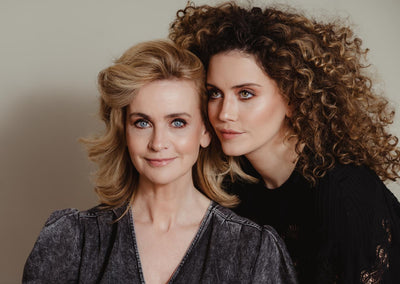 STORIES - Een interview met Daphne Deckers en haar dochter Emma
